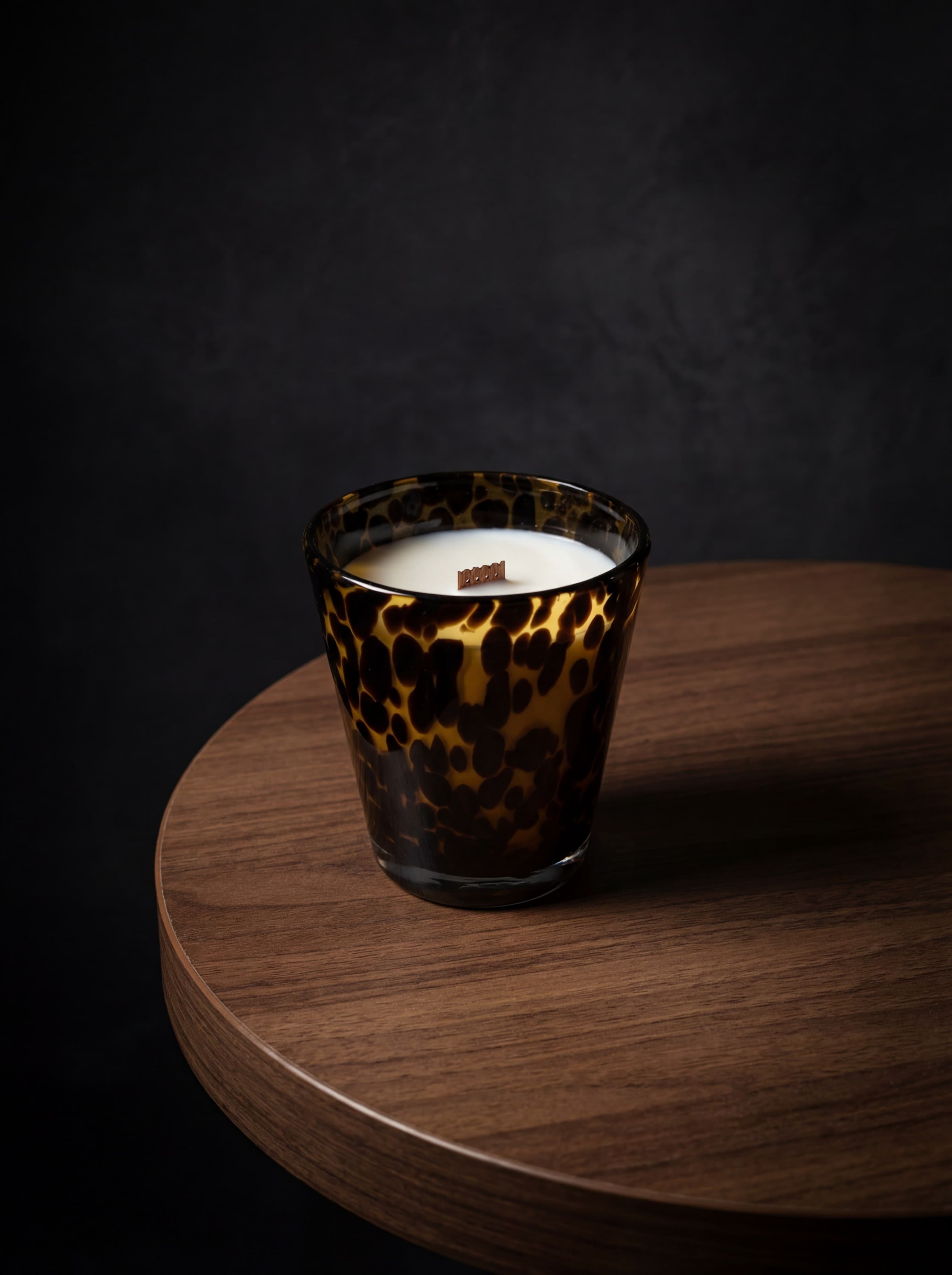 Свічка Amber Noir